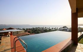 Dolphin Heights 5Bhk Sea View Pool Villa Candolim